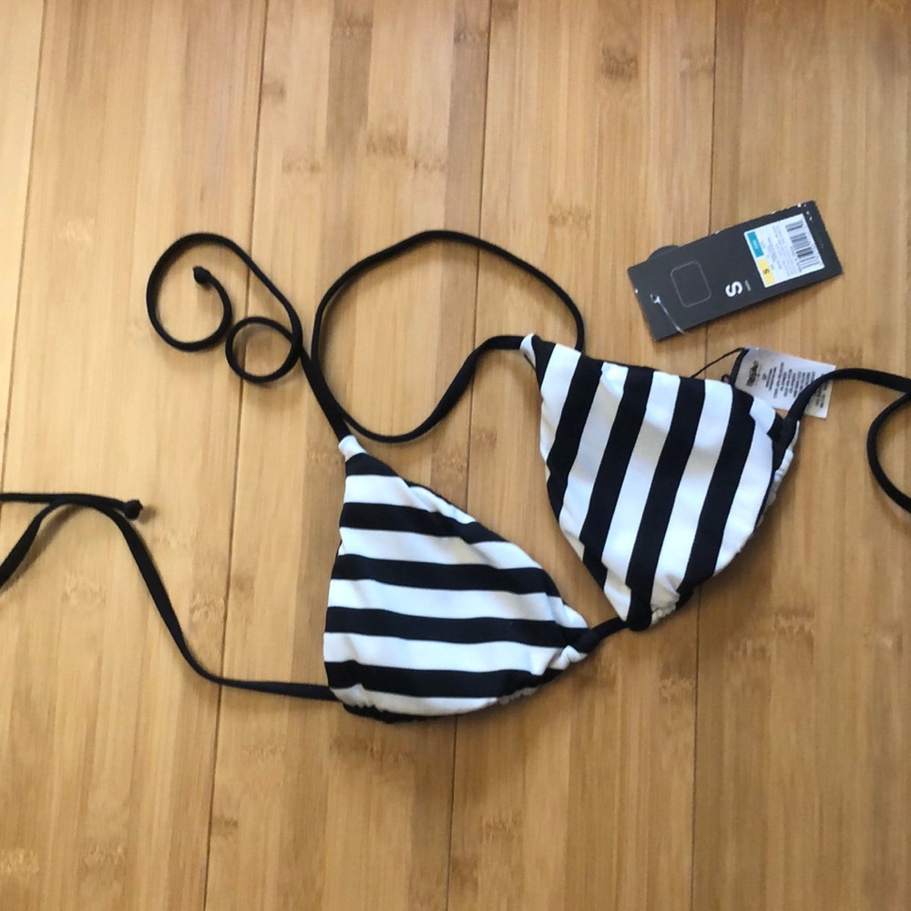 Reversible triangle bikini top new w/tags